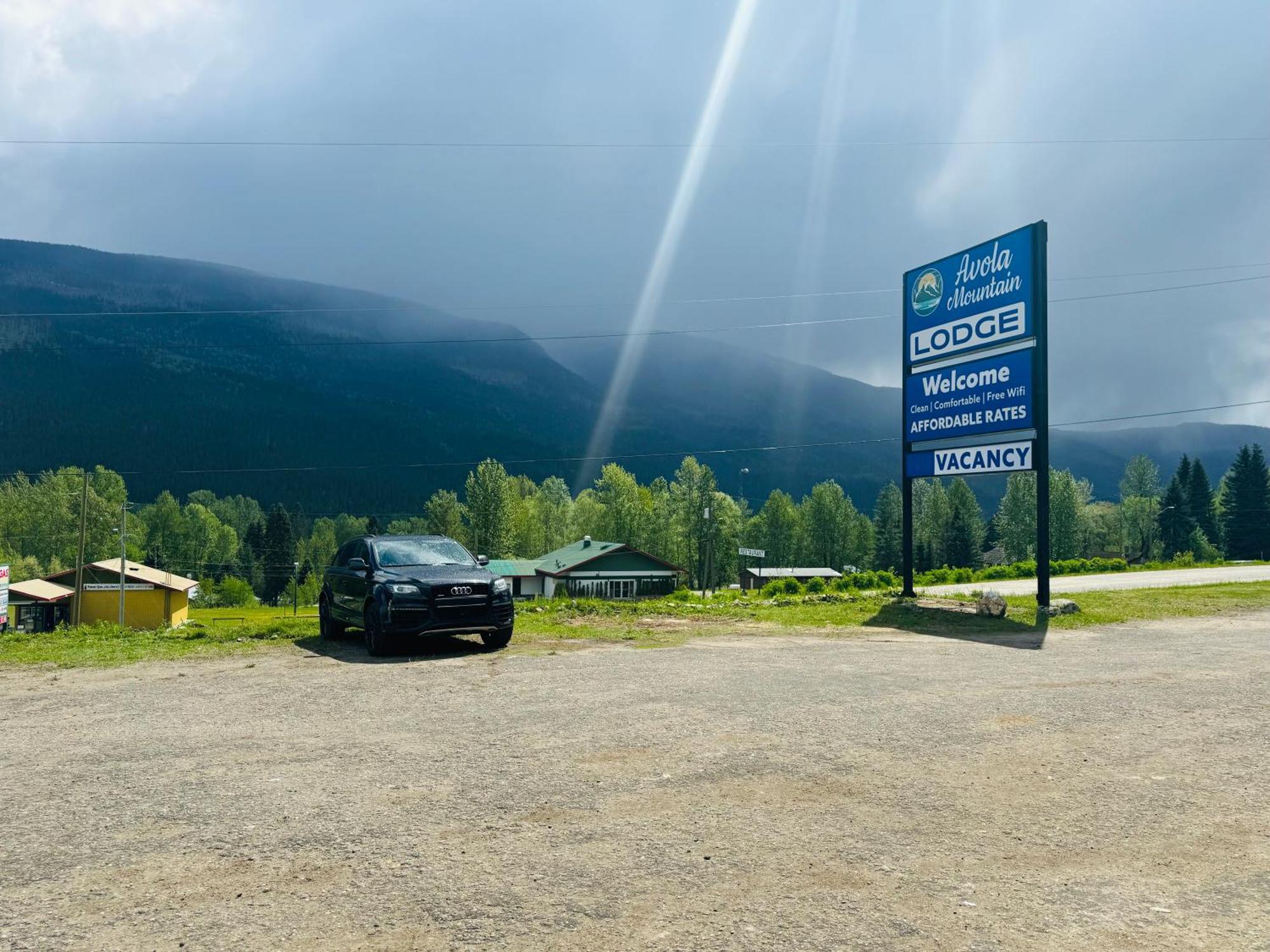 Avola Mountain Lodge מראה חיצוני תמונה