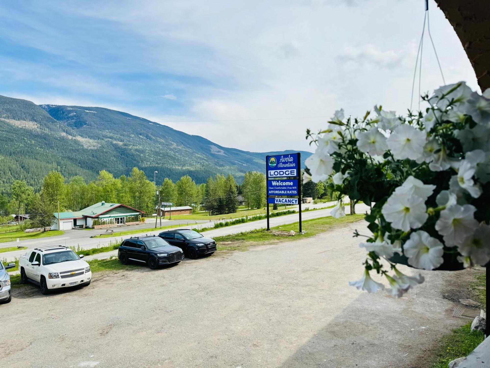 Avola Mountain Lodge מראה חיצוני תמונה
